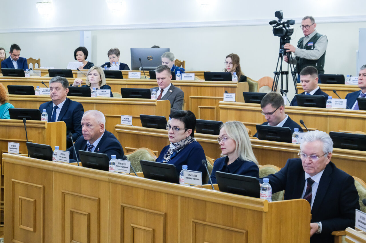 Депутаты приняли бюджет Астраханской области на 2024 год во втором чтении