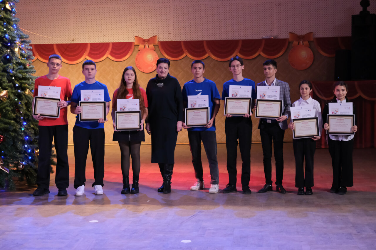 В Астрахани наградили активную и талантливую молодежь