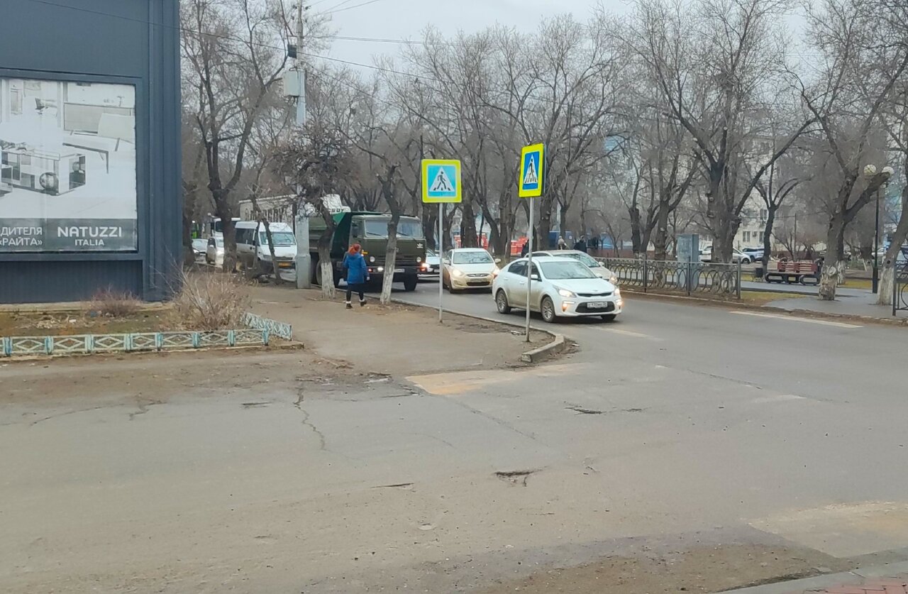 Авария на улице Савушкина чуть не парализовала движение автобусов