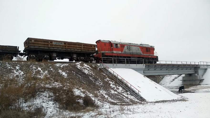 Астраханские железнодорожники готовы к обеспечению бесперебойного движения поездов в период весеннего паводка