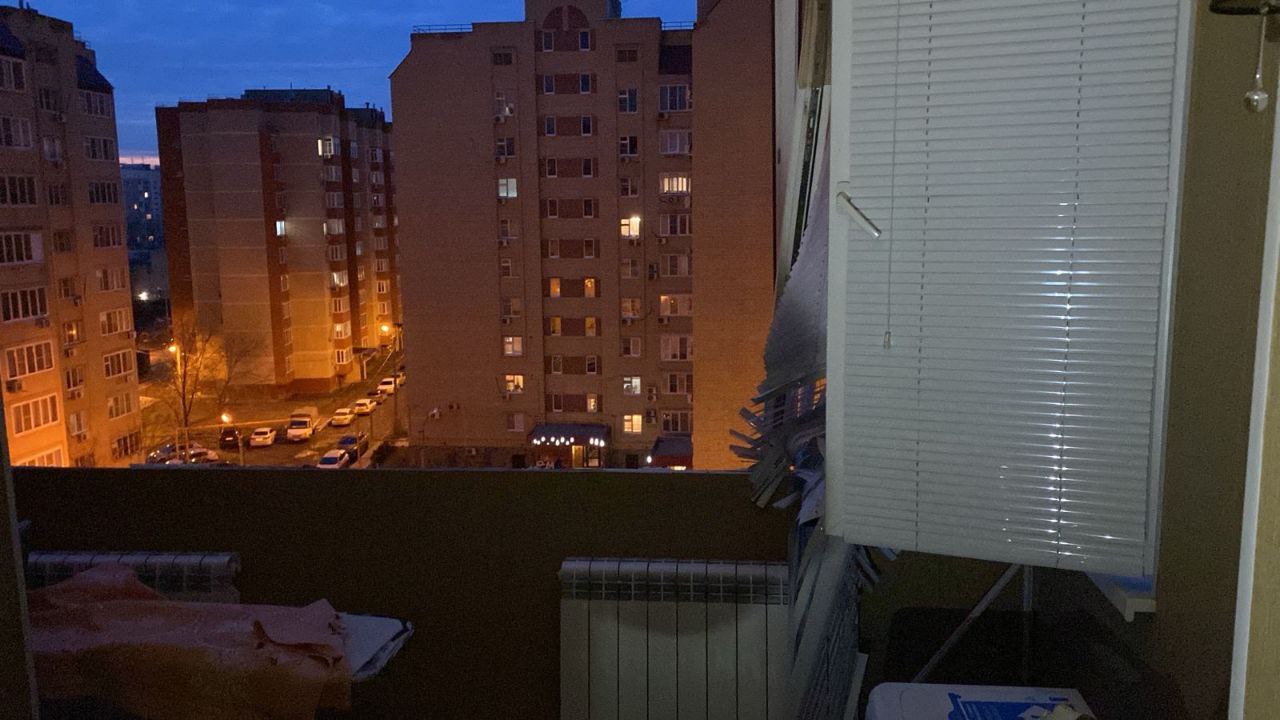 Прокуратура выясняет, почему в квартире в Астрахани произошел хлопок