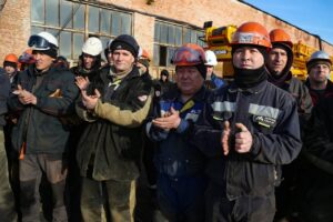 Идеальное время: каких работников срочно ищут в Астраханской области