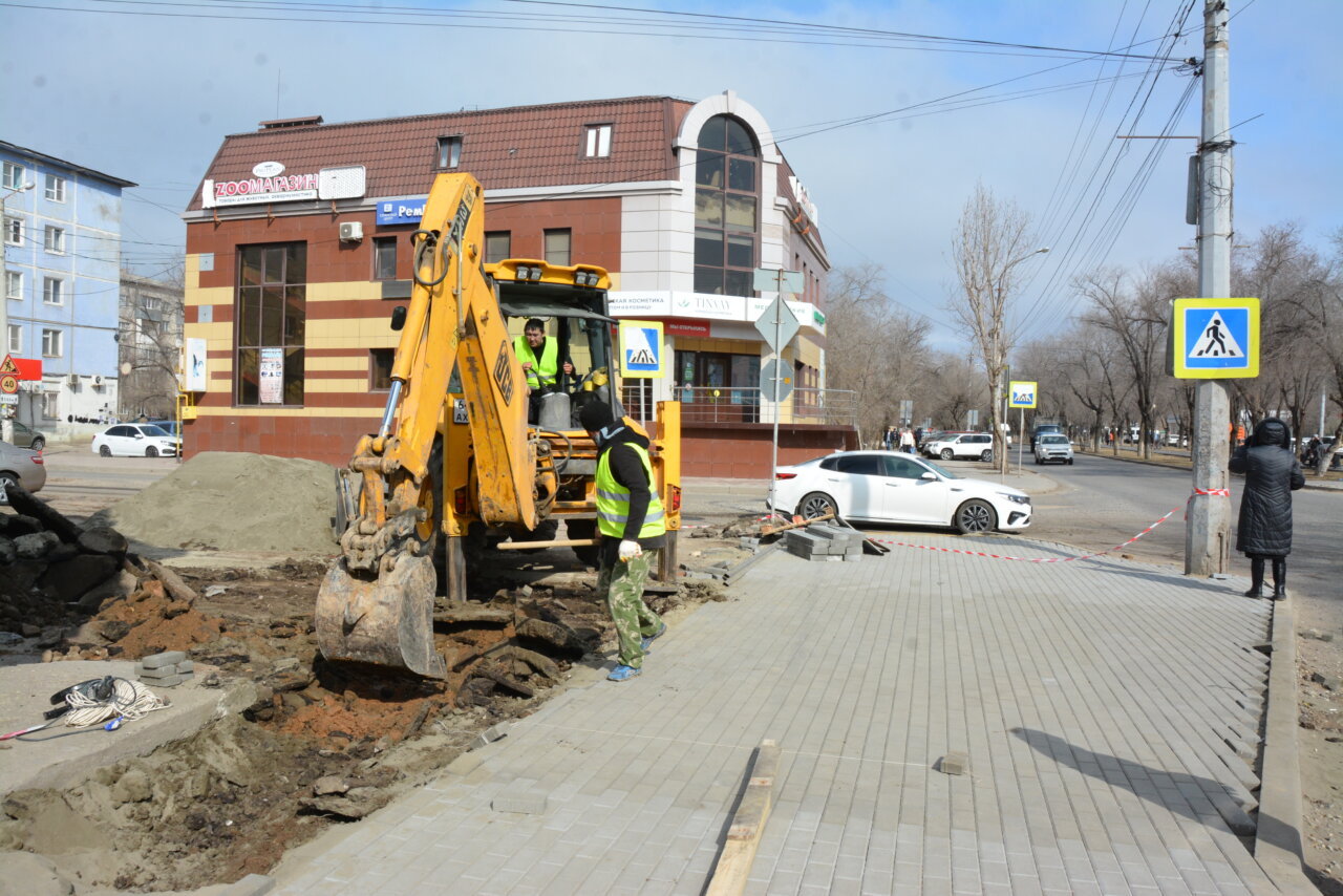 Почему в Астрахани массово убирают остановки и что будет на их месте