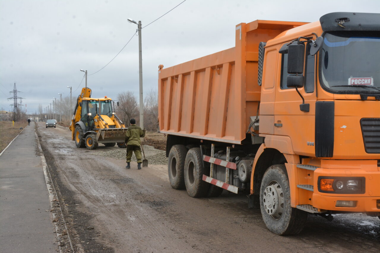 Стало известно, на каких улицах Астрахани идет ремонт дорог