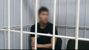 Подозреваемый в массовом отравлении наркотиками незаконно жил в центре Астрахани