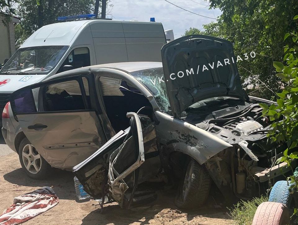В Трусовском районе страшная авария с пятью пострадавшими