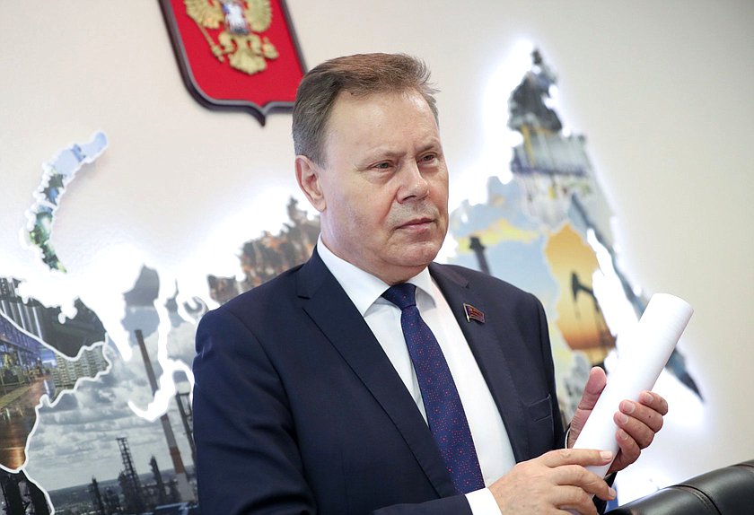 Астраханский депутат назвал идеальную зарплату для россиян