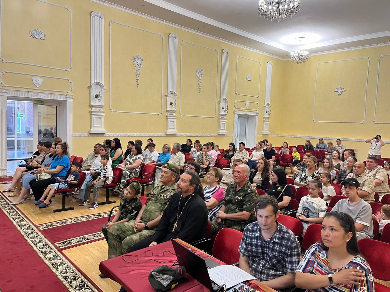 В Астрахани прошел праздник для жен бойцов СВО | 08.07.2024 | Астрахань -  БезФормата