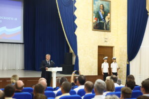 Астраханский губернатор назвал профессии, которые всегда востребованы