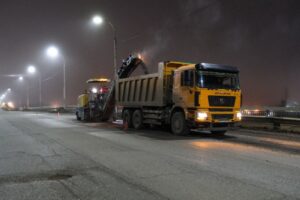 Завтра на Новом мосту начнут укладывать асфальт