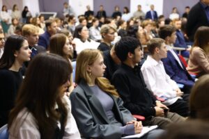 В астраханском университете большинство дипломов пишут с помощью нейросетей