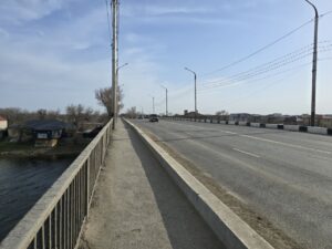 В Астрахани Аэропортовский мост внезапно перекрывают для обследования