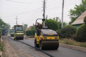 В Астрахани ремонтируют сразу несколько улиц