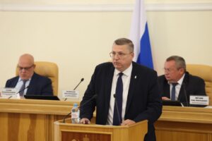 Вице-губернатор Астраханской области отчитался о работе правительства перед депутатами