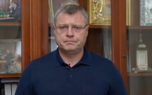 Астраханку наказали за распространение фейкового видео с губернатором