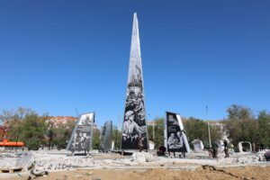 Как выглядит новая стела «Город трудовой доблести» в Астрахани