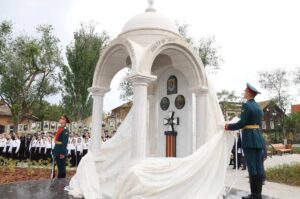 В Астрахани напротив Благовещенского монастыря открыли мемориальную часовню