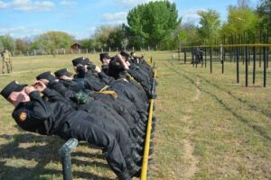 В Астрахани провели спартакиаду для курсантов Суворовского военного училища