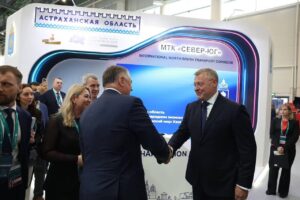 Игорь Бабушкин рассказал вице-премьеру Хуснуллину о рекордах Астраханской области