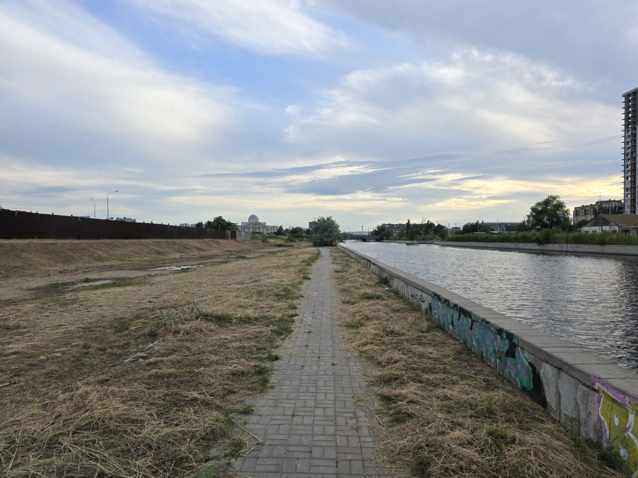 В Астрахани начали готовиться к благоустройству набережной Кутума в Юго-Востоке-3