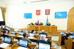 Депутаты рассмотрели сводный годовой доклад об оценке эффективности госпрограмм Астраханской области