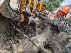 «Астрводоканал» устранил аварию на магистральном водопроводе