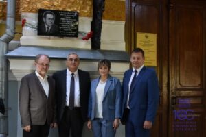 В Астрахани открыли мемориальную доску создателю «искусственного желудка»