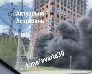 В Астрахани возле строящегося ЖК произошел пожар