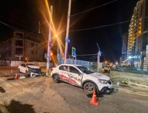 Возле «Алимпика» такси с подростком в салоне попало в аварию