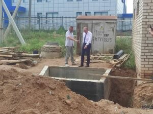 Игорь Седов осмотрел ход работ по прокладке водопровода в Военном городке