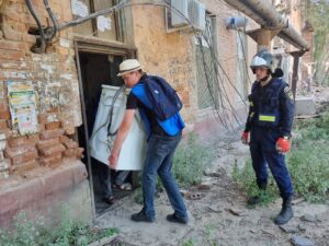 В Астрахани начали вывозить вещи жильцов рухнувшего дома на Ляхова