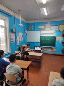 Дети астраханского поселка могут не попасть в школу в этом году