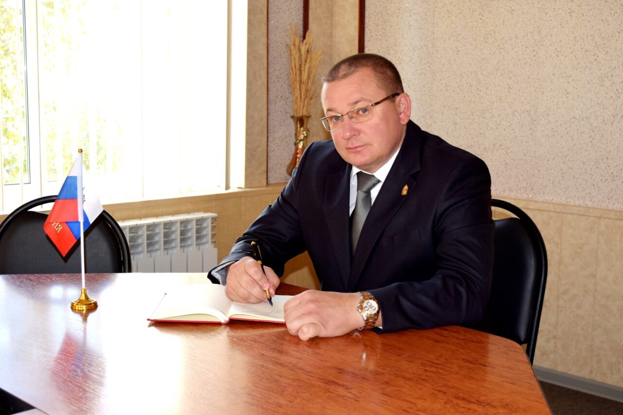 Дмитрий Заплавнов незаметно снова возглавил Черноярский район