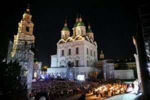 Астраханский театр оперы и балета представил премьеру оперы Прокофьева «Война и мир»