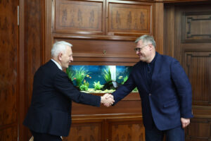 Игорь Бабушкин встретился с гендиректором НМИЦ имени В. А. Алмазова