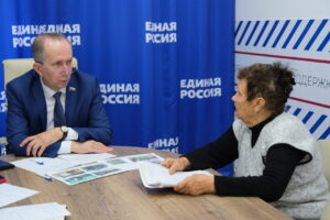 Председатель Городской Думы Игорь Седов продолжает проводить приемы граждан