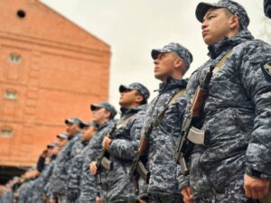 В Астрахани наградили офицеров Росгвардии письмами от губернатора