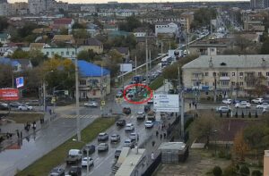 Пробки больше нет: новый светофор на Николая Островского оперативно перенастроили