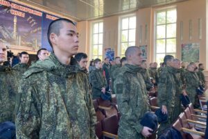 Первых астраханских призывников отправили в армию: где они будут служить