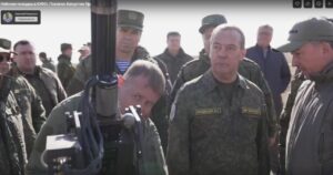 Дмитрию Медведеву в Астраханской области показали новейшие вооружения