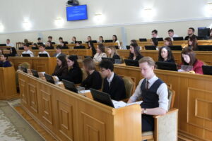 В Думе Астраханской области прочитали лекцию будущим юристам