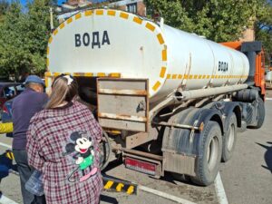 Жители Нариманова вот уже сутки остаются без воды