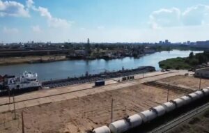 Частный порт Астрахани построит огромный зерновой склад и парк масел
