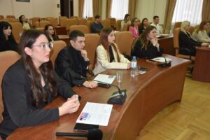 Городская Дума Астрахани приглашает желающих в молодежный парламент