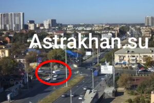 В Астрахани «Газель» врезалась в толпу на тротуаре