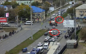 На Николая Островского пробка из-за нового светофора со стрелкой