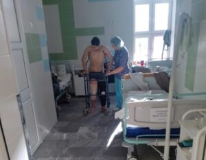 Астраханец Максим Сенжапов, спасший при пожаре брата и сестер, готовится к выписке в Нижнем Новгороде