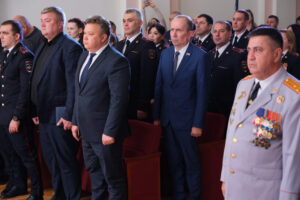 Игорь Седов поздравил астраханских полицейских с профессиональным праздником