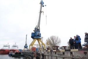 Новый ФАП, дом-интернат и ВК СРЗ: Игорь Мартынов посетил объекты Камызякского района