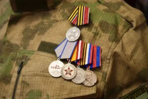 Игорь Бабушкин принял участие в награждении астраханских героев СВО